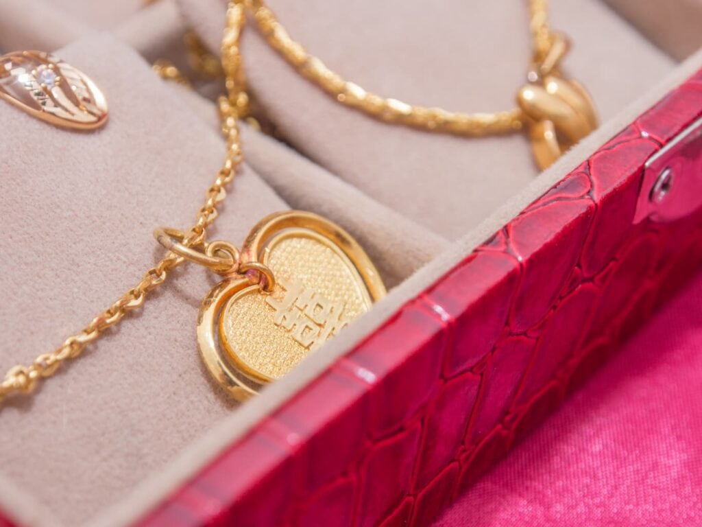  จี้ความหมายดี ๆ รวมจี้ทองคำ 5 อันดับน่าสะสม