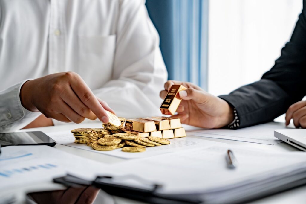 หญิงสาวซื้อทอง 96.5 ในวันฤกษ์ดีเพื่อเสริมสิริมงคลในชีวิต