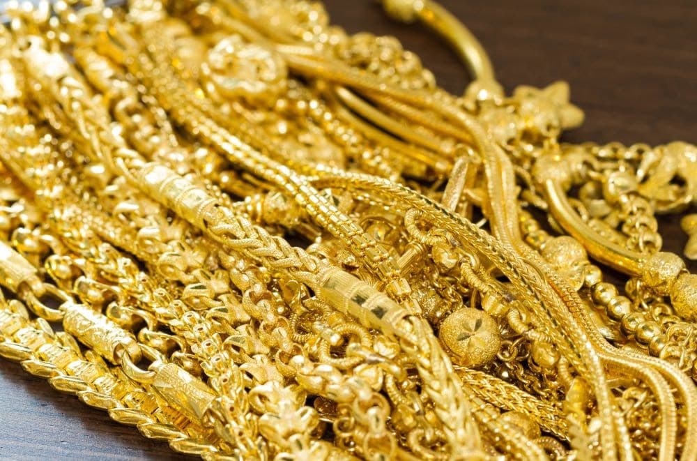 ภาพฝันเห็นทองคำ สร้อยทองเรียงราย ตีความหมายได้ว่าอย่างไรบ้าง ?